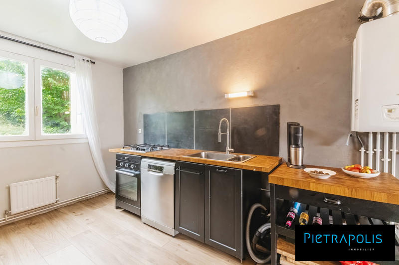 Appartement - 97 m² - 4 pièces