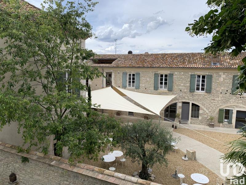 Local commercial - 3 000 m²