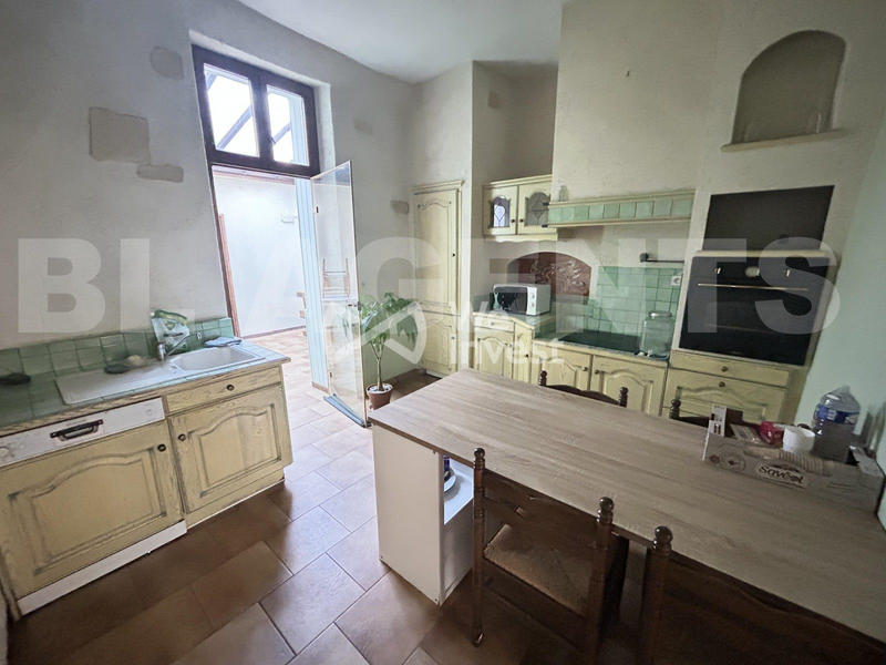 Local commercial - 199 m² - 4 pièces