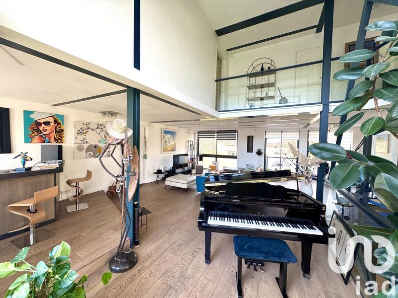 Maison de maîtres - 366 m² - 12 pièces