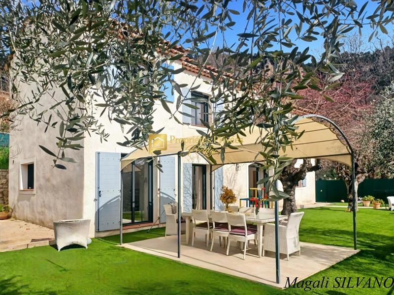 Mas - 150 m² - 5 pièces