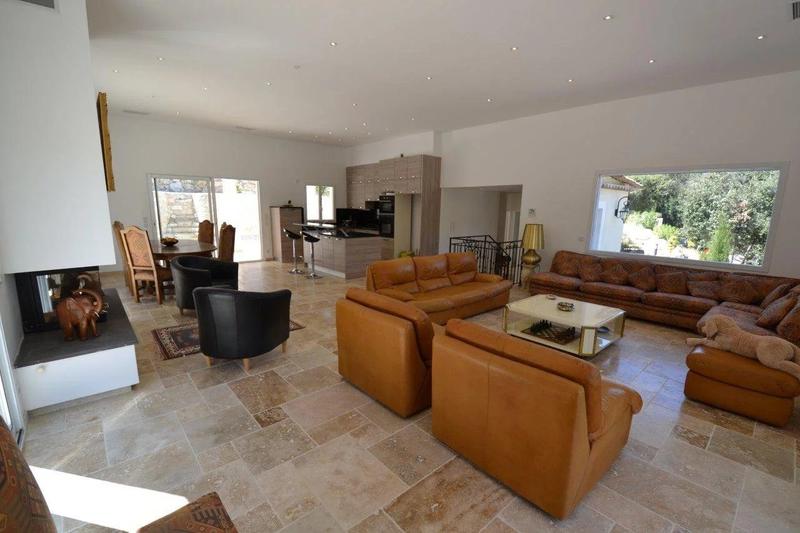 Villa - 186 m² - 6 pièces