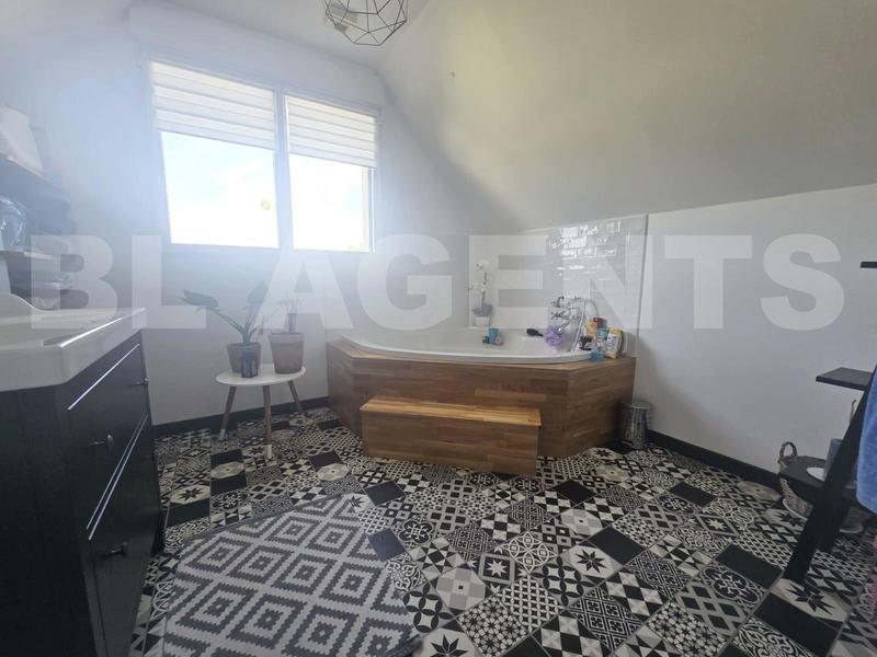 Maison - 178 m² - 6 pièces