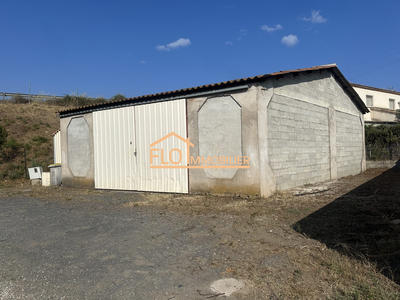 Parking / Garage - 82 m²