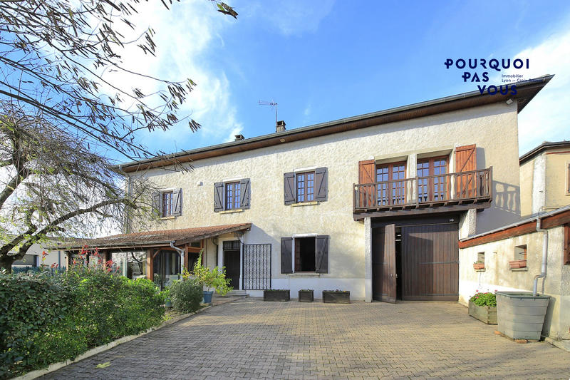 Maison - 232 m² - 6 pièces