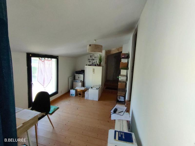 Maison - 250 m² - 12 pièces