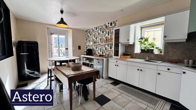 Maison de maîtres - 197 m² - 8 pièces