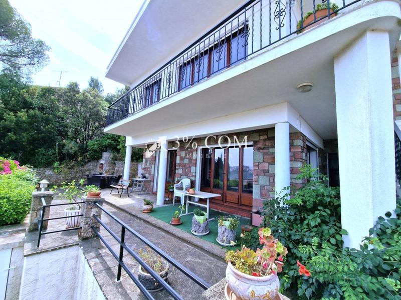 Villa - 152 m² - 8 pièces