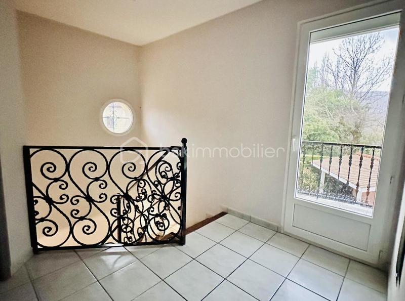 Maison - 141 m² - 6 pièces