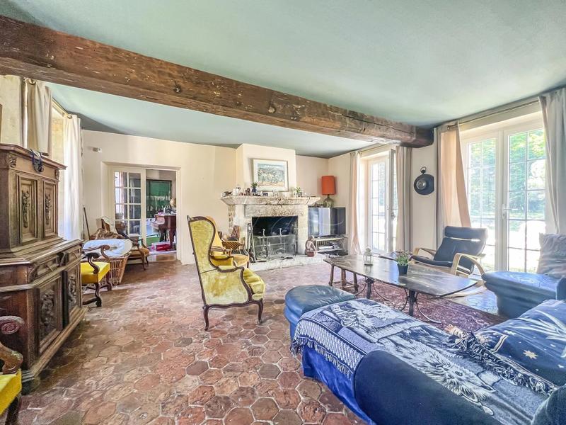 Maison - 383 m² - 17 pièces