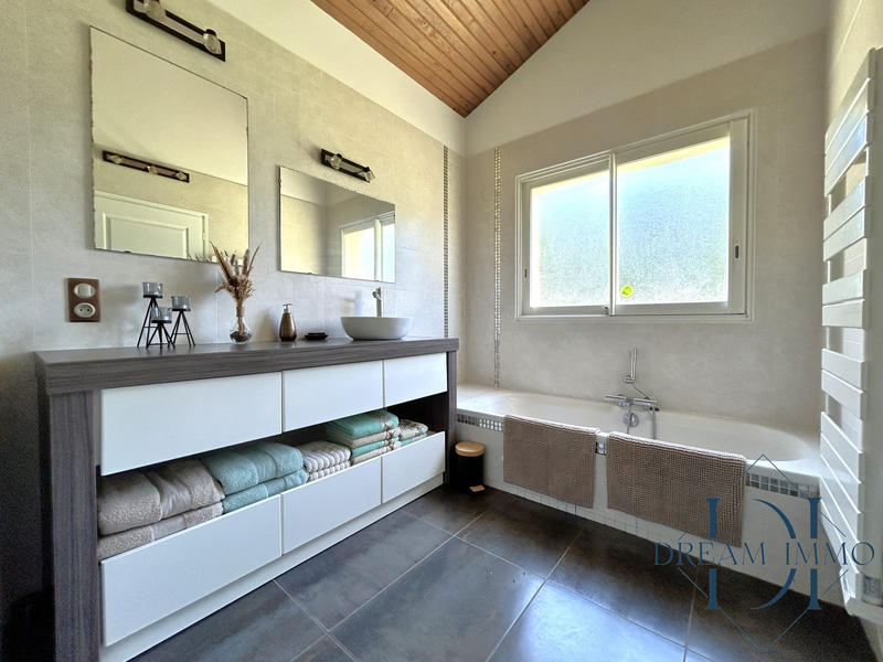 Maison contemporaine - 200 m² - 6 pièces