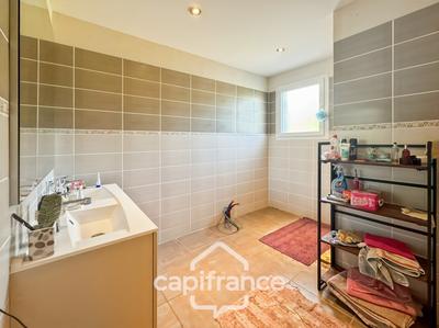 Maison - 170 m² - 8 pièces