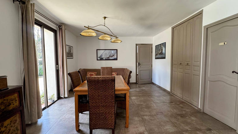 Maison - 194 m² - 5 pièces