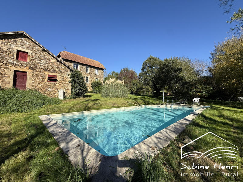 Maison - 538 m² - 20 pièces