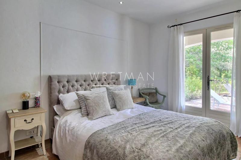 Villa - 198 m² - 7 pièces