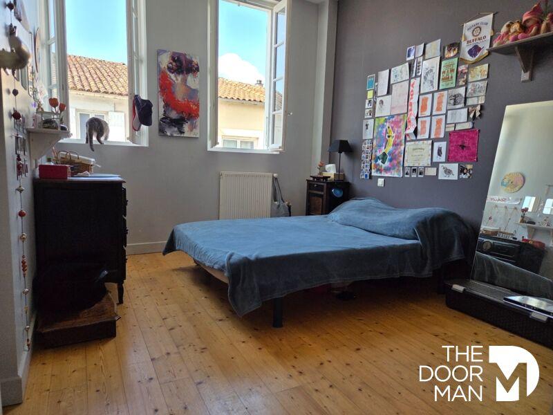 Maison de ville - 236 m² - 11 pièces