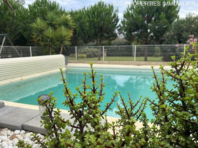 Maison - 210 m² - 6 pièces