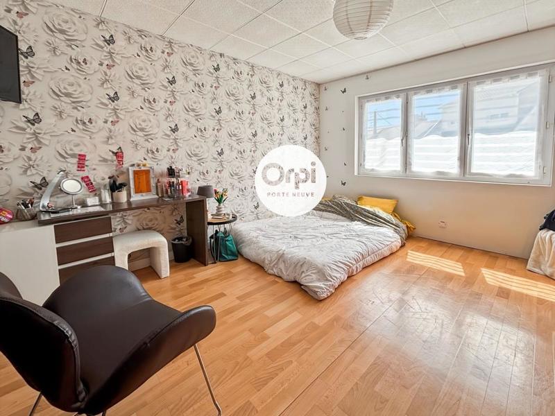 Appartement - 129 m² - 4 pièces