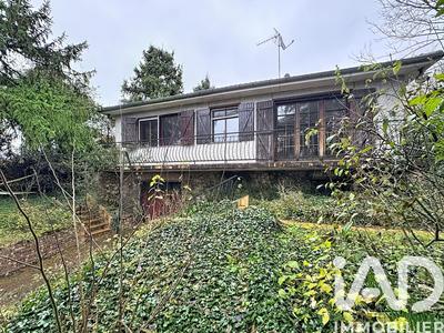 Maison - 93 m² - 5 pièces