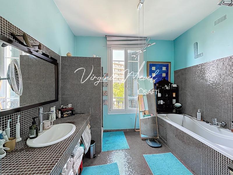 Appartement - 156 m² - 5 pièces