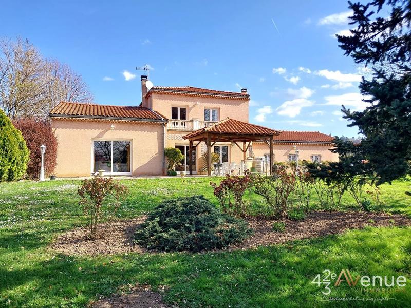 Maison - 170 m² - 7 pièces