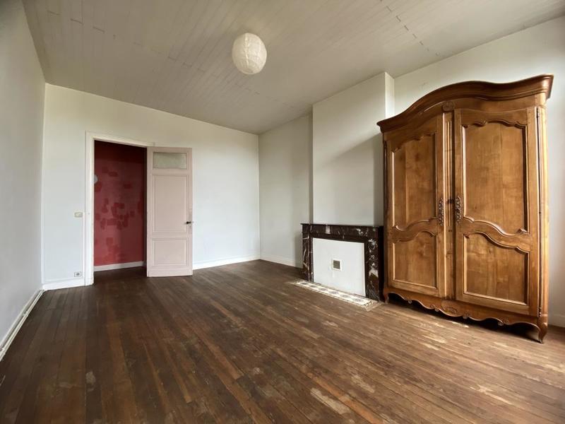 Maison - 654 m² - 11 pièces