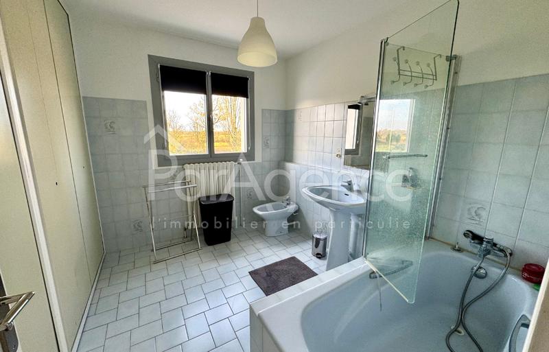 Maison - 290 m² - 9 pièces