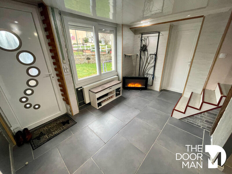 Maison - 198 m² - 8 pièces