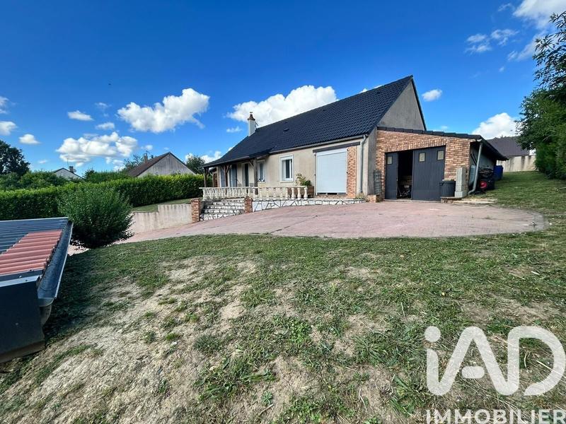 Maison - 99 m² - 5 pièces