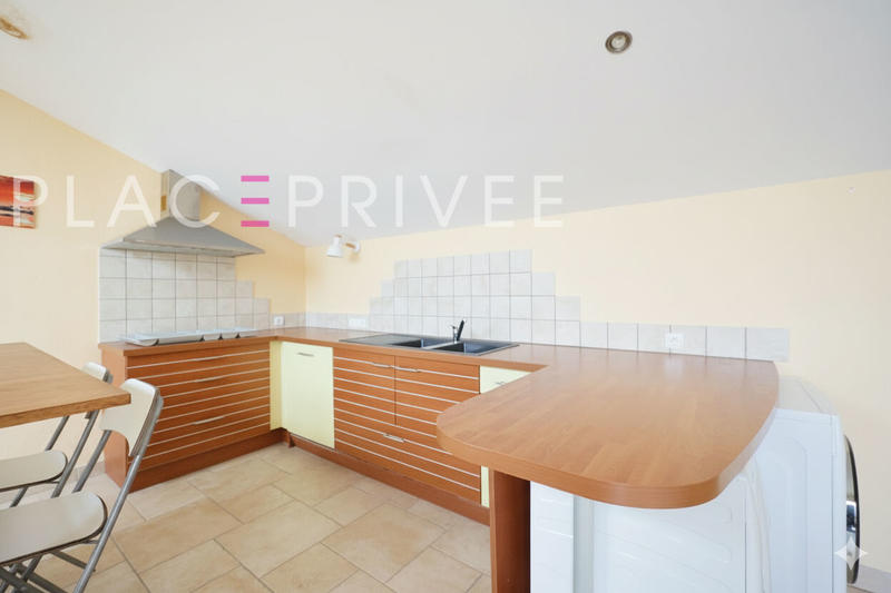 Maison - 200 m² - 6 pièces