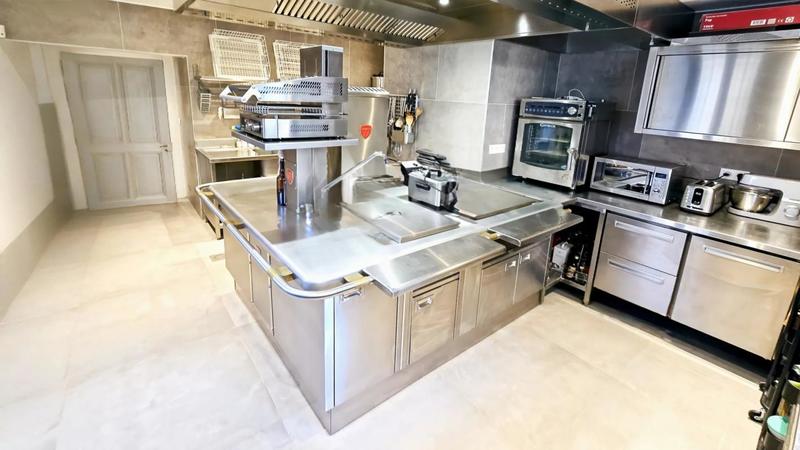 Propriété - 600 m² - 10 pièces