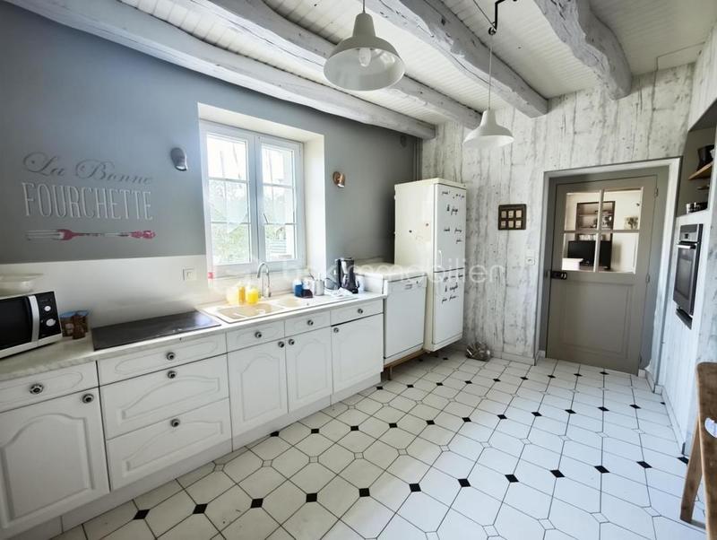 Maison traditionnelle - 166 m² - 5 pièces