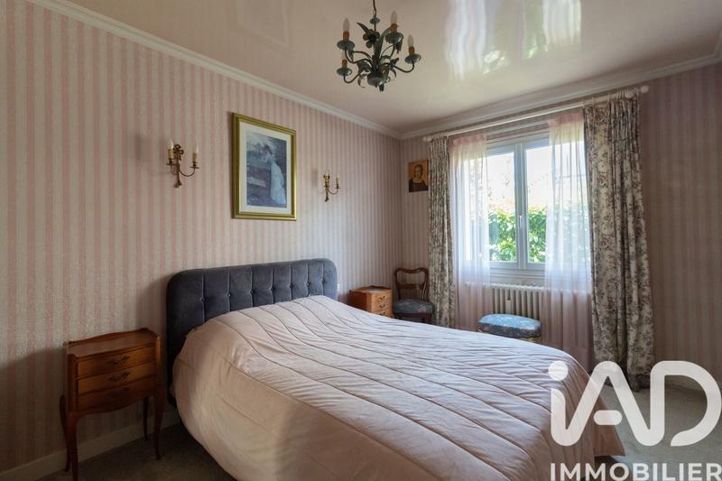 Maison - 238 m² - 10 pièces