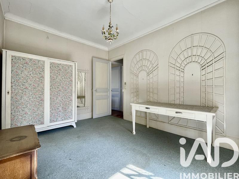 Maison - 205 m² - 9 pièces