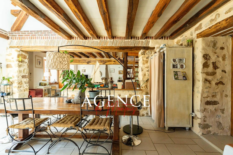 Maison - 179 m² - 6 pièces