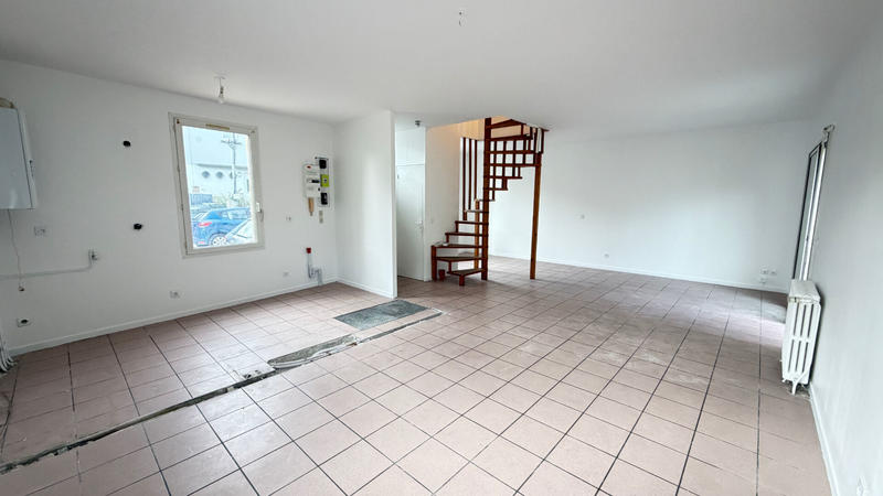Maison - 93 m² - 5 pièces