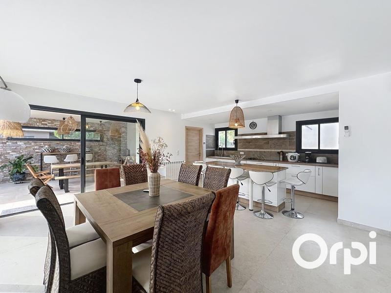 Villa - 136 m² - 4 pièces