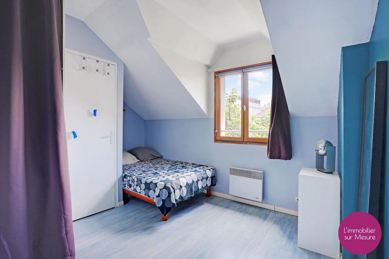 Maison - 175 m² - 8 pièces