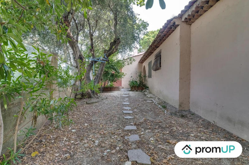 Maison - 187 m² - 7 pièces