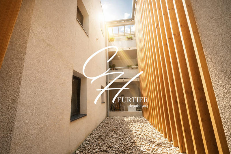 Appartement - 85 m² - 4 pièces