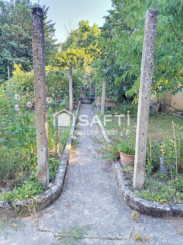 Maison - 204 m² - 7 pièces