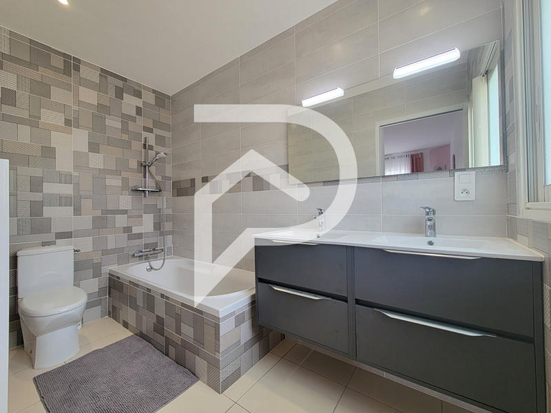 Maison - 128 m² - 5 pièces