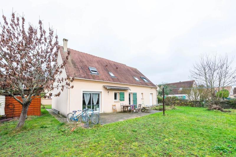 Maison de campagne - 200 m² - 8 pièces