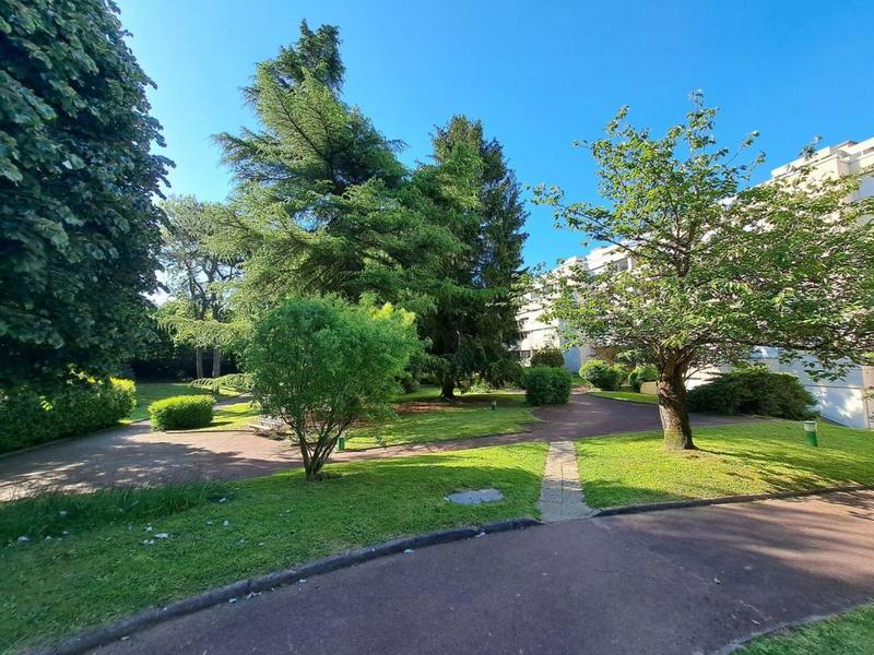 Appartement - 82 m² - 3 pièces