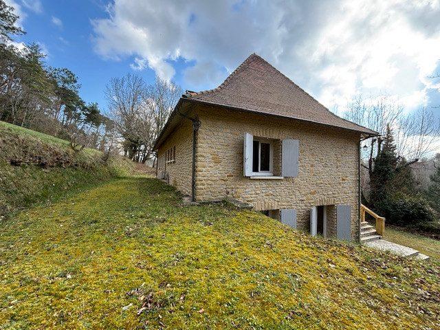 Maison traditionnelle - 175 m² - 6 pièces