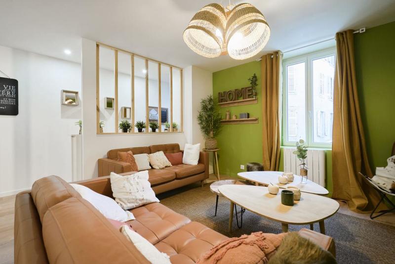 Maison - 148 m² - 8 pièces