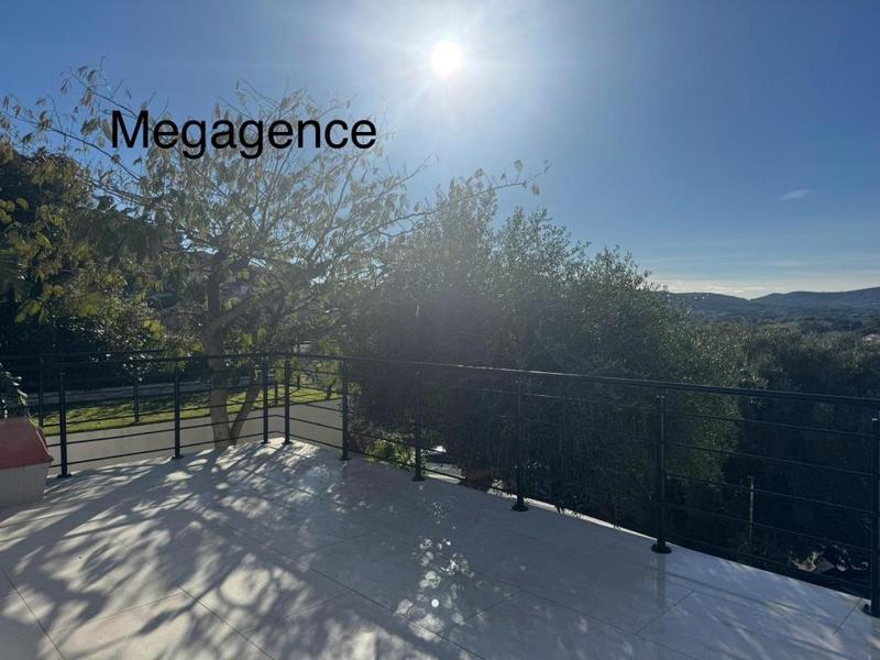 Maison traditionnelle - 110 m² - 4 pièces