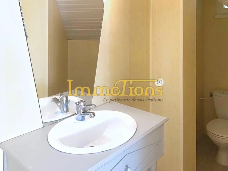 Maison - 205 m² - 7 pièces