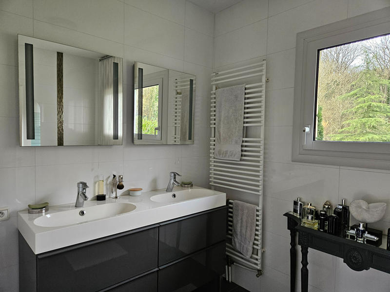 Maison - 221 m² - 5 pièces