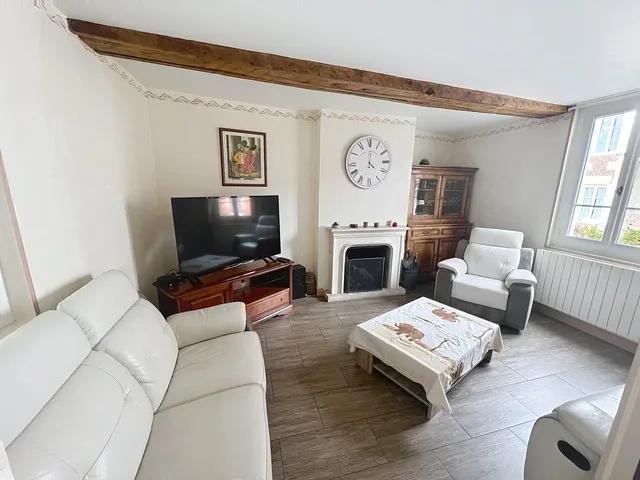 Corps de ferme - 250 m² - 10 pièces